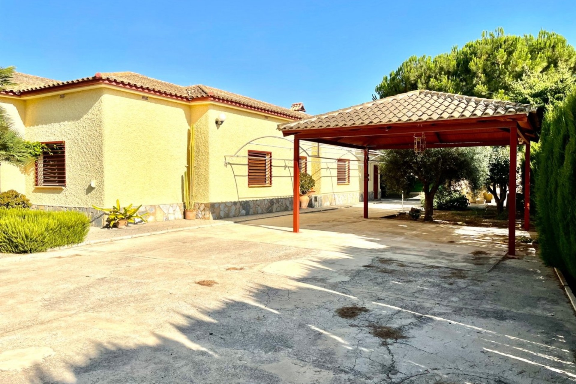 Resale - Finca - Country Property -
Elche