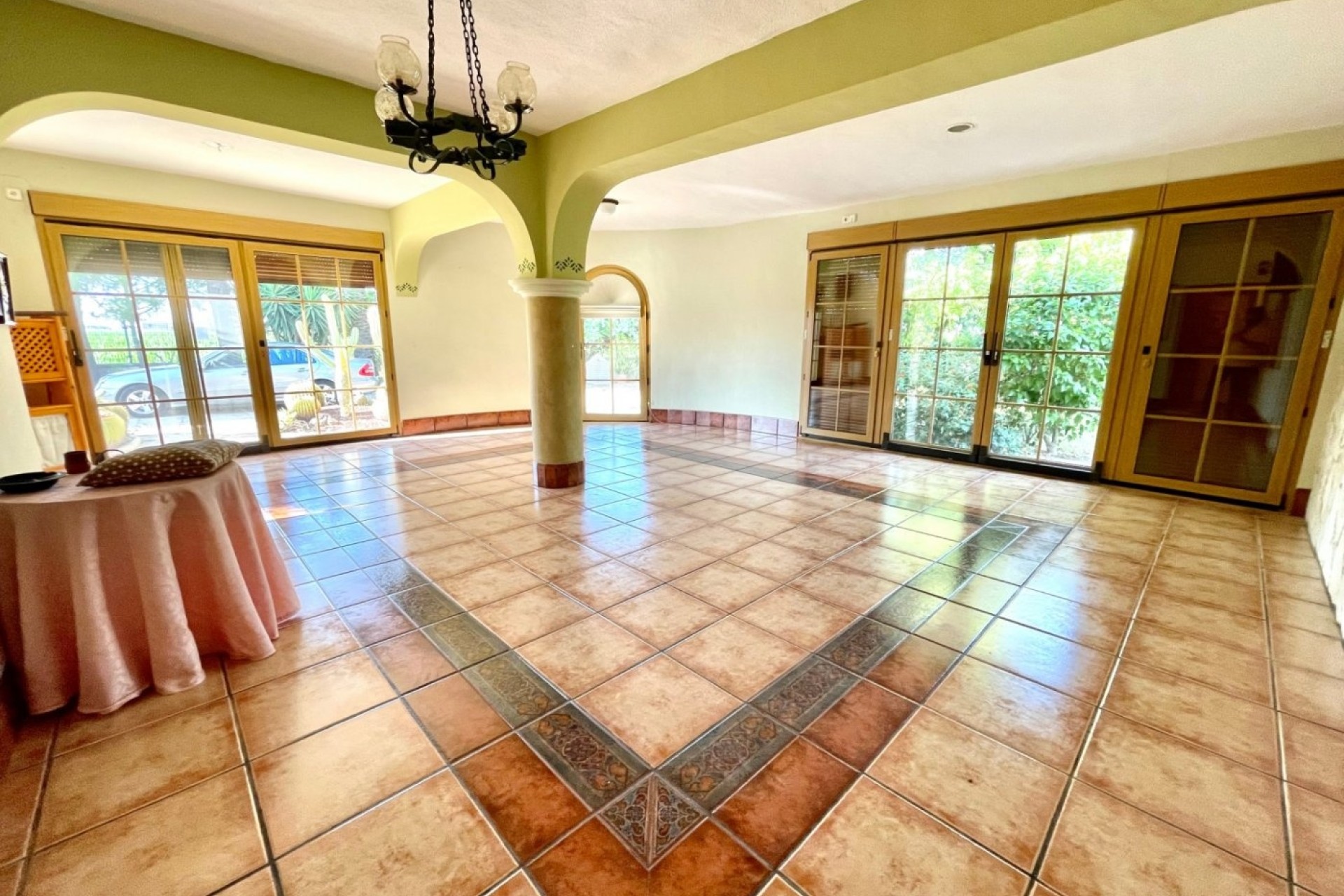 Resale - Finca - Country Property -
Elche