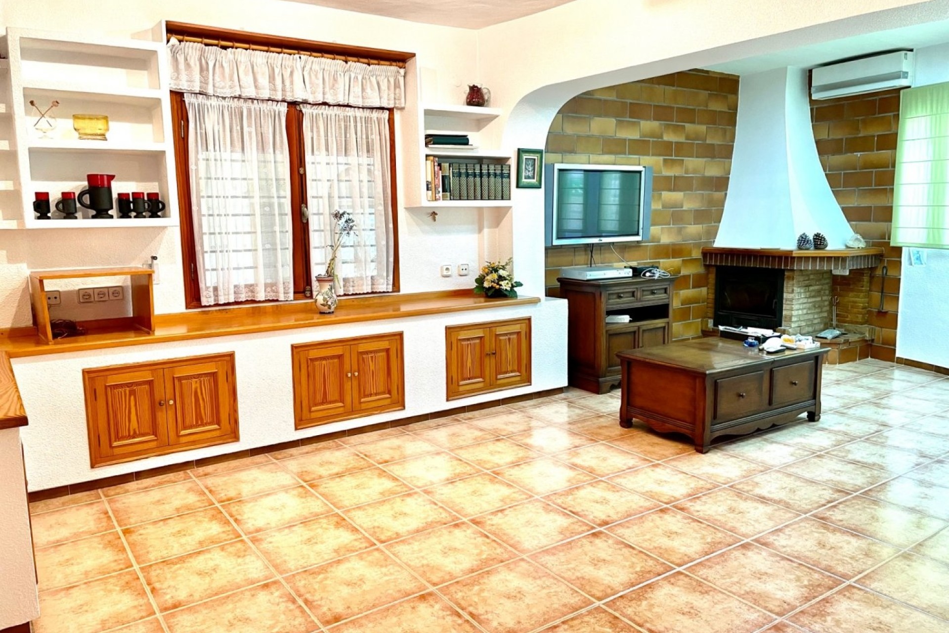 Resale - Finca - Country Property -
Elche