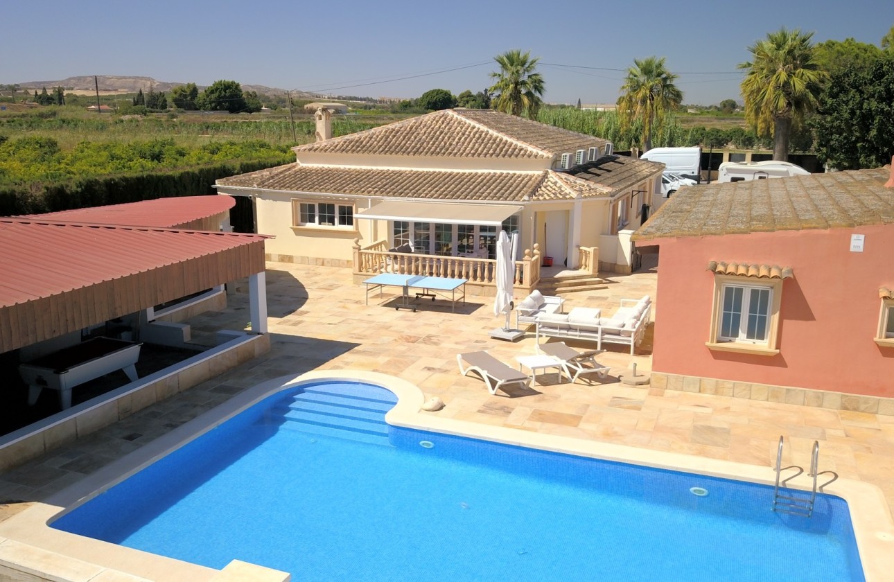 Resale - Finca - Country Property -
Heredades - Las Heredades