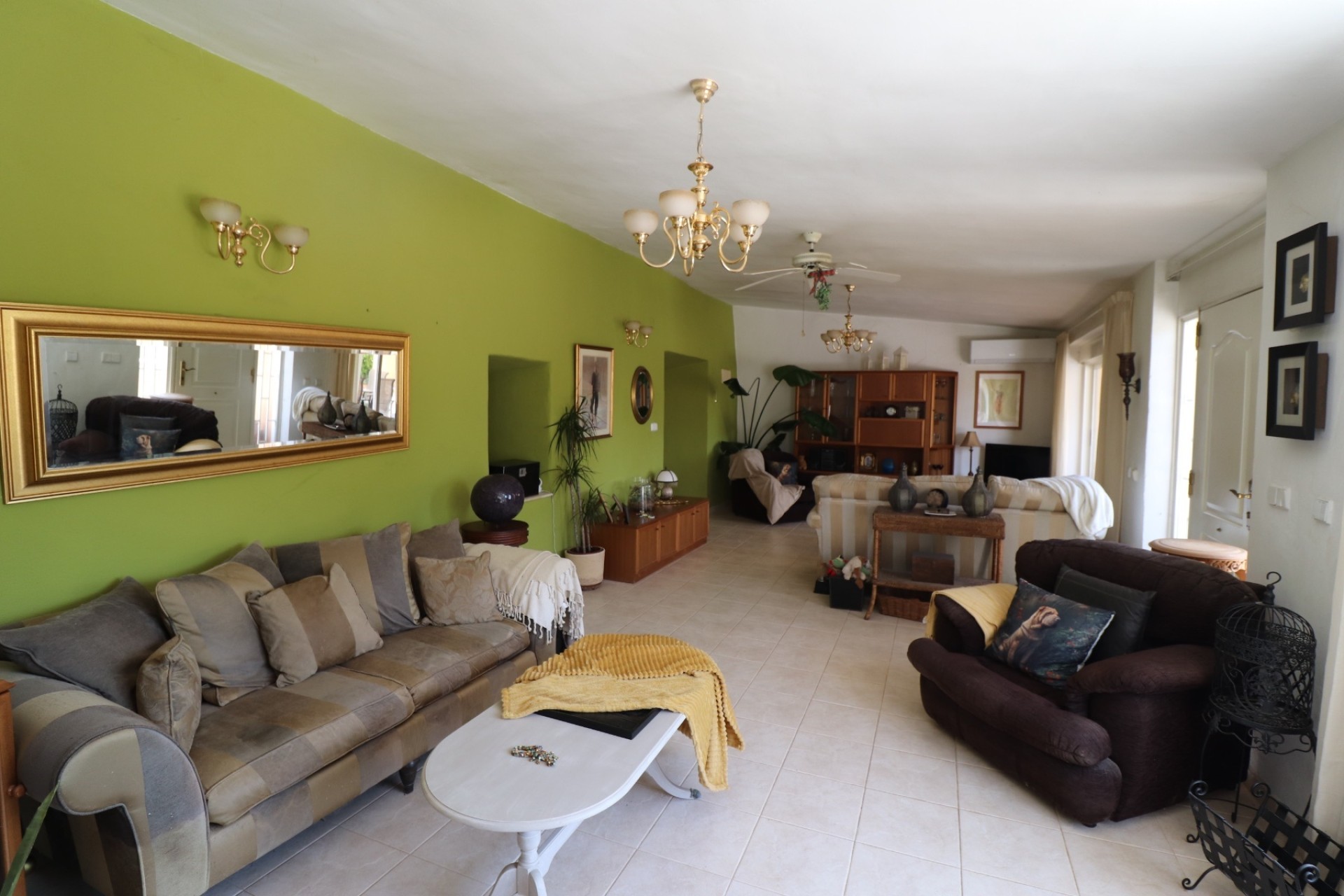 Resale - Finca - Country Property -
Hondón de las Nieves - La Canalosa