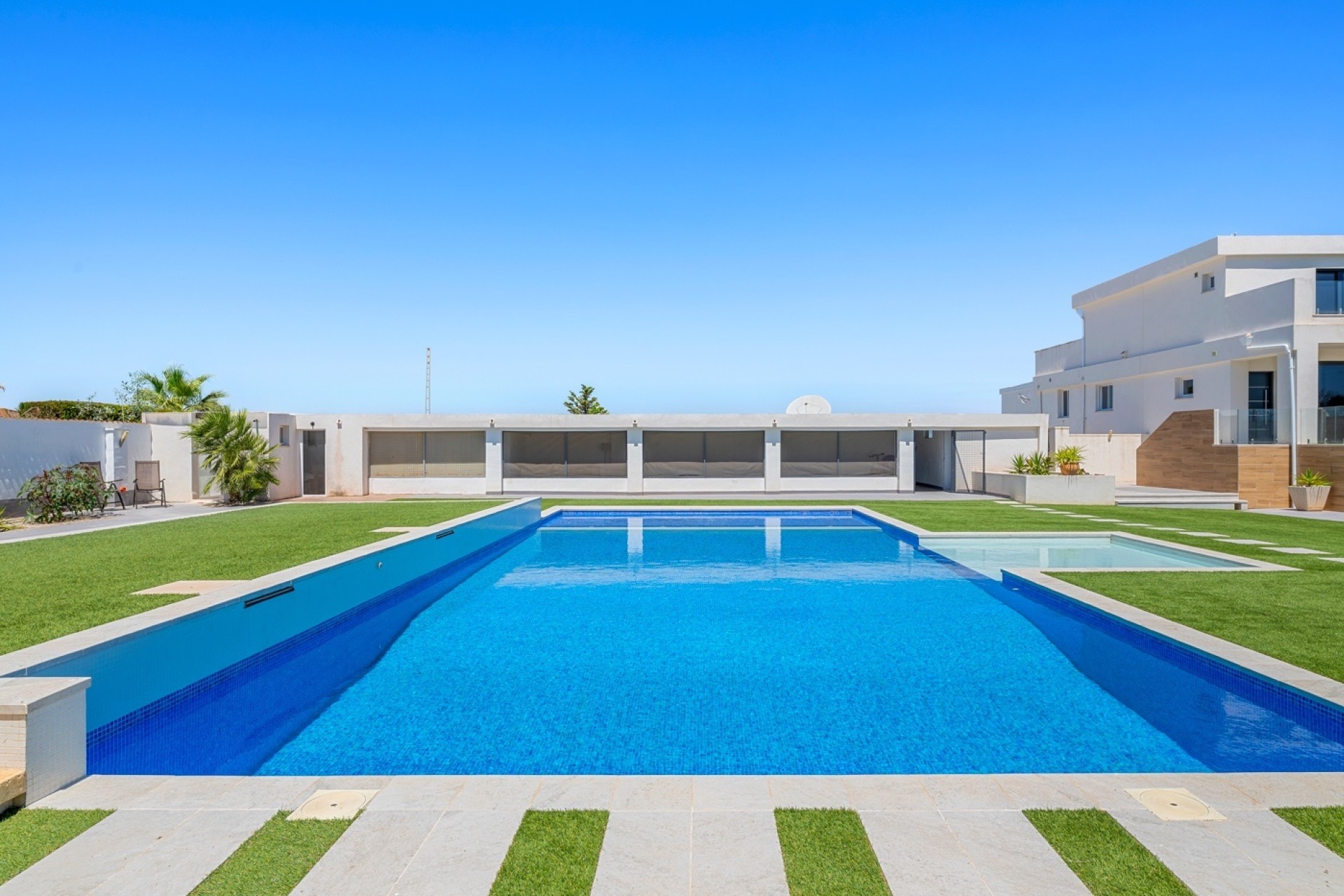 Resale - Finca - Country Property -
Los Montesinos - La Herrada