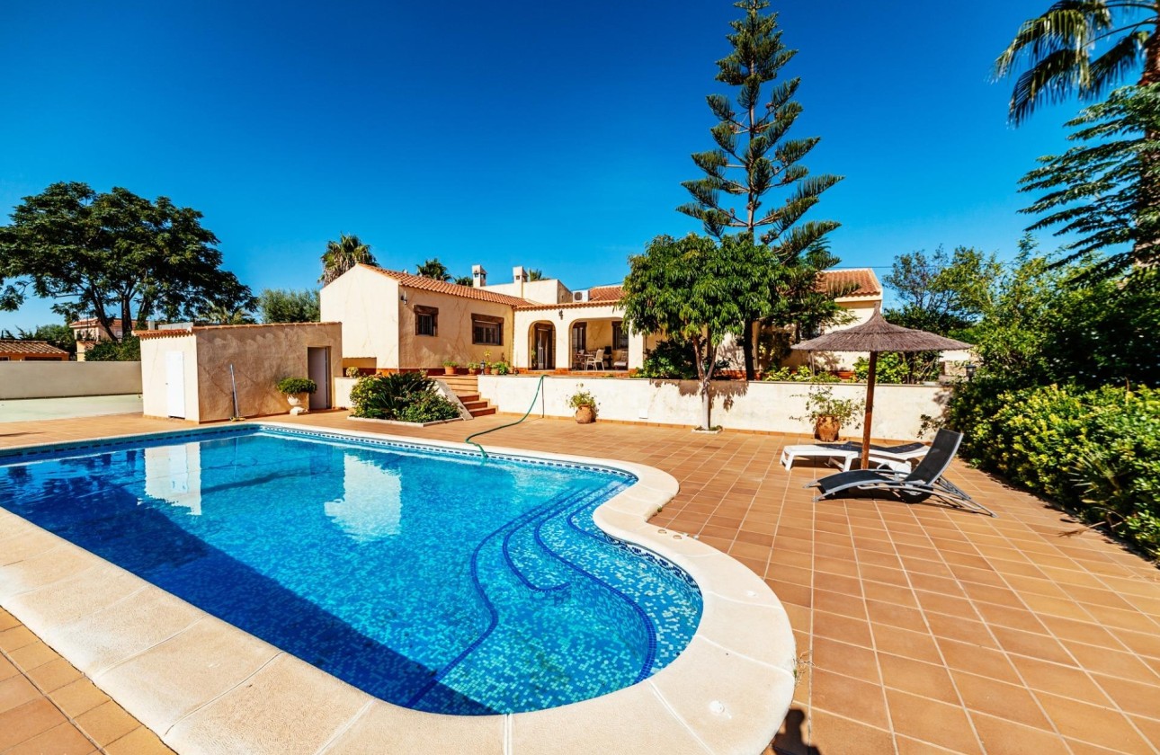 Resale - Finca - Country Property -
Los Montesinos