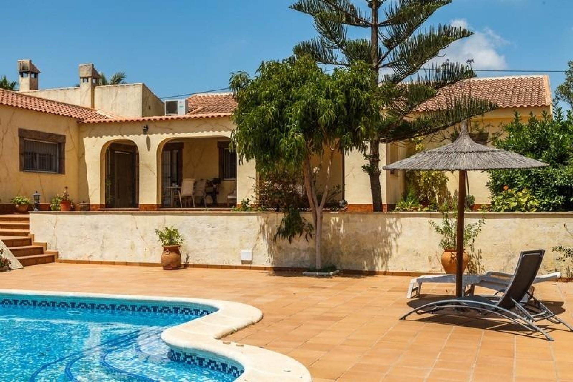 Resale - Finca - Country Property -
Los Montesinos