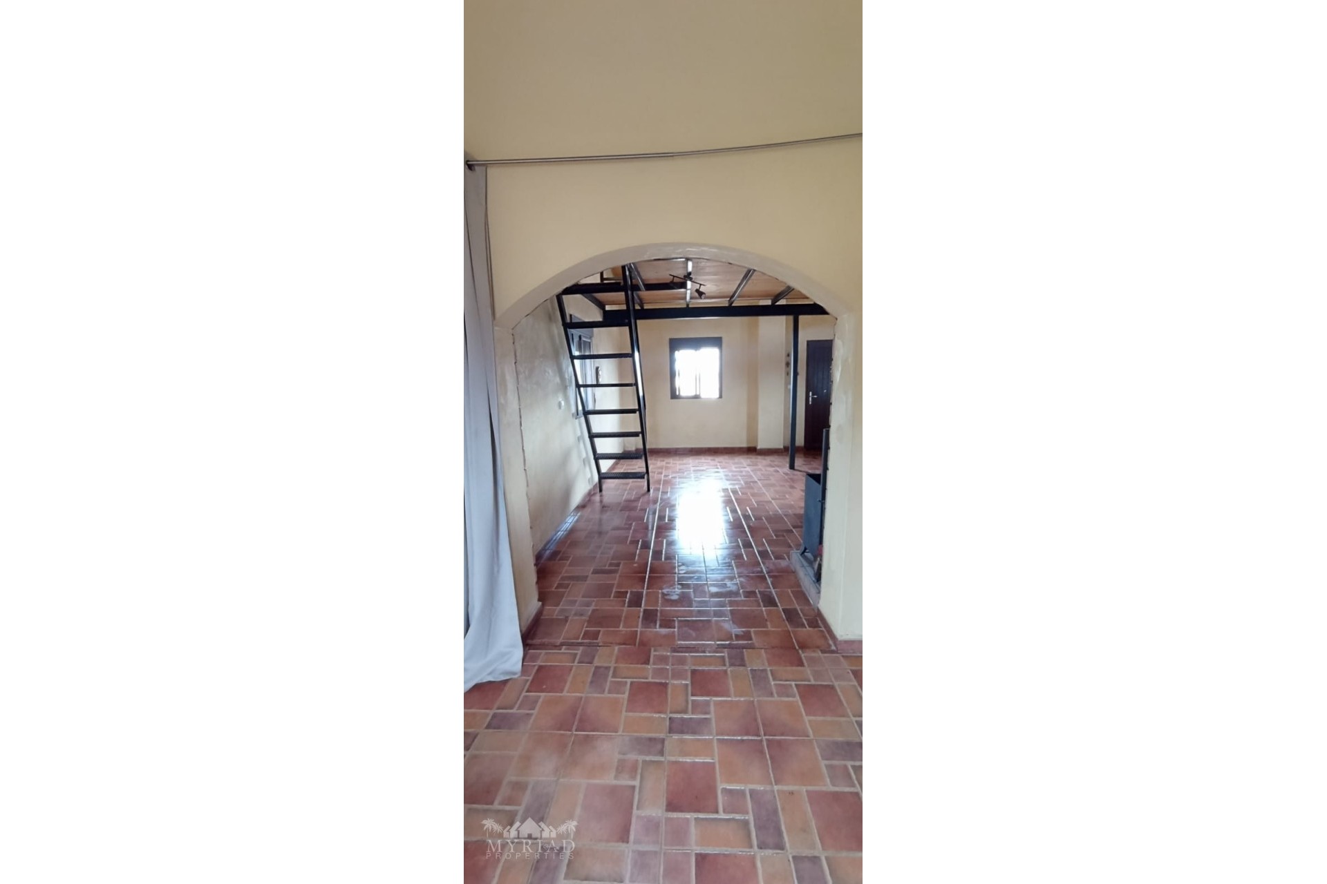 Resale - Finca - Country Property -
Pinoso - Pinoso Alicante