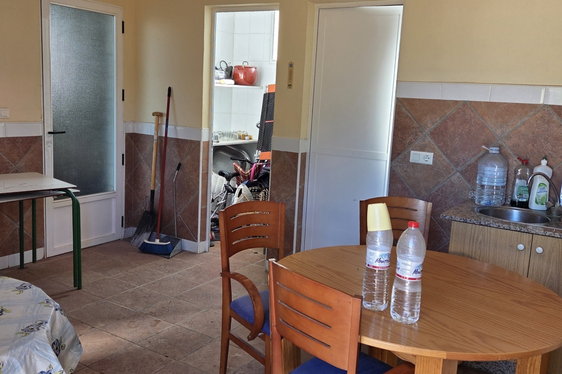 Resale - Finca - Country Property -
Yecla