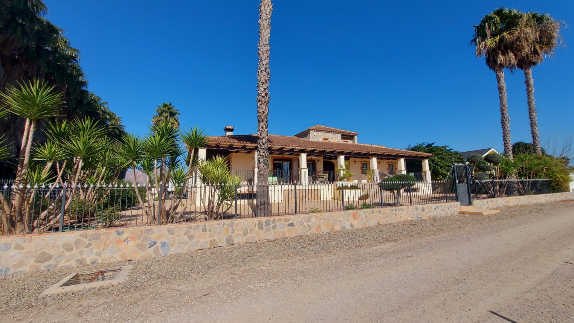 Resale - Finca Landgut -
Bigastro