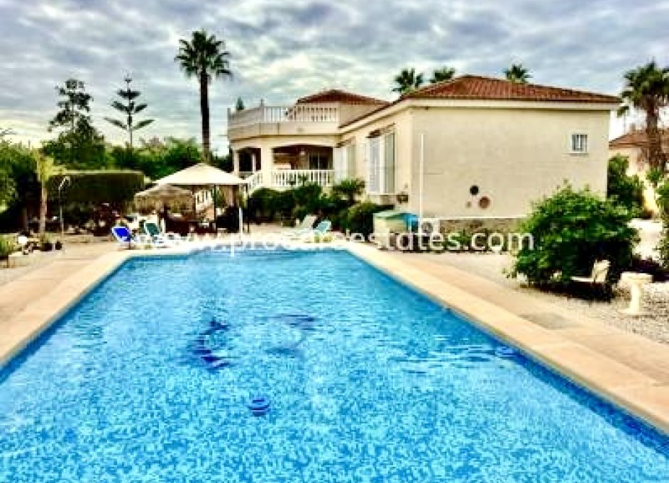 Resale - Finca Landgut -
Catral