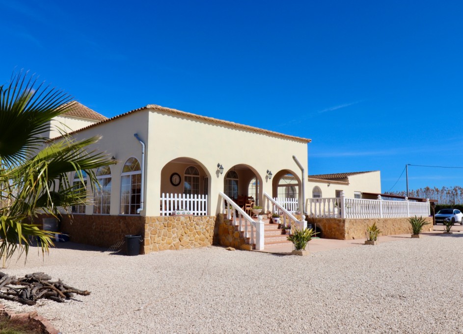 Resale - Finca Landgut -
Catral