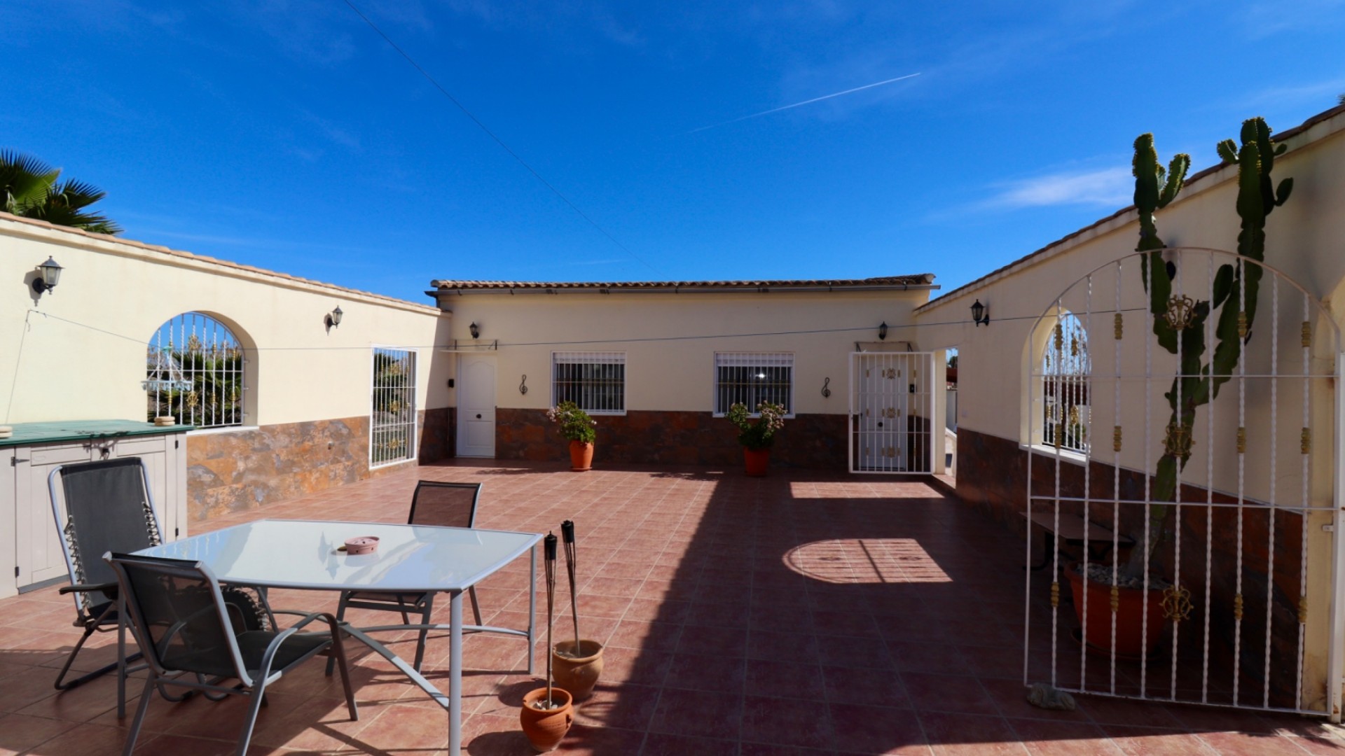 Resale - Finca Landgut -
Catral