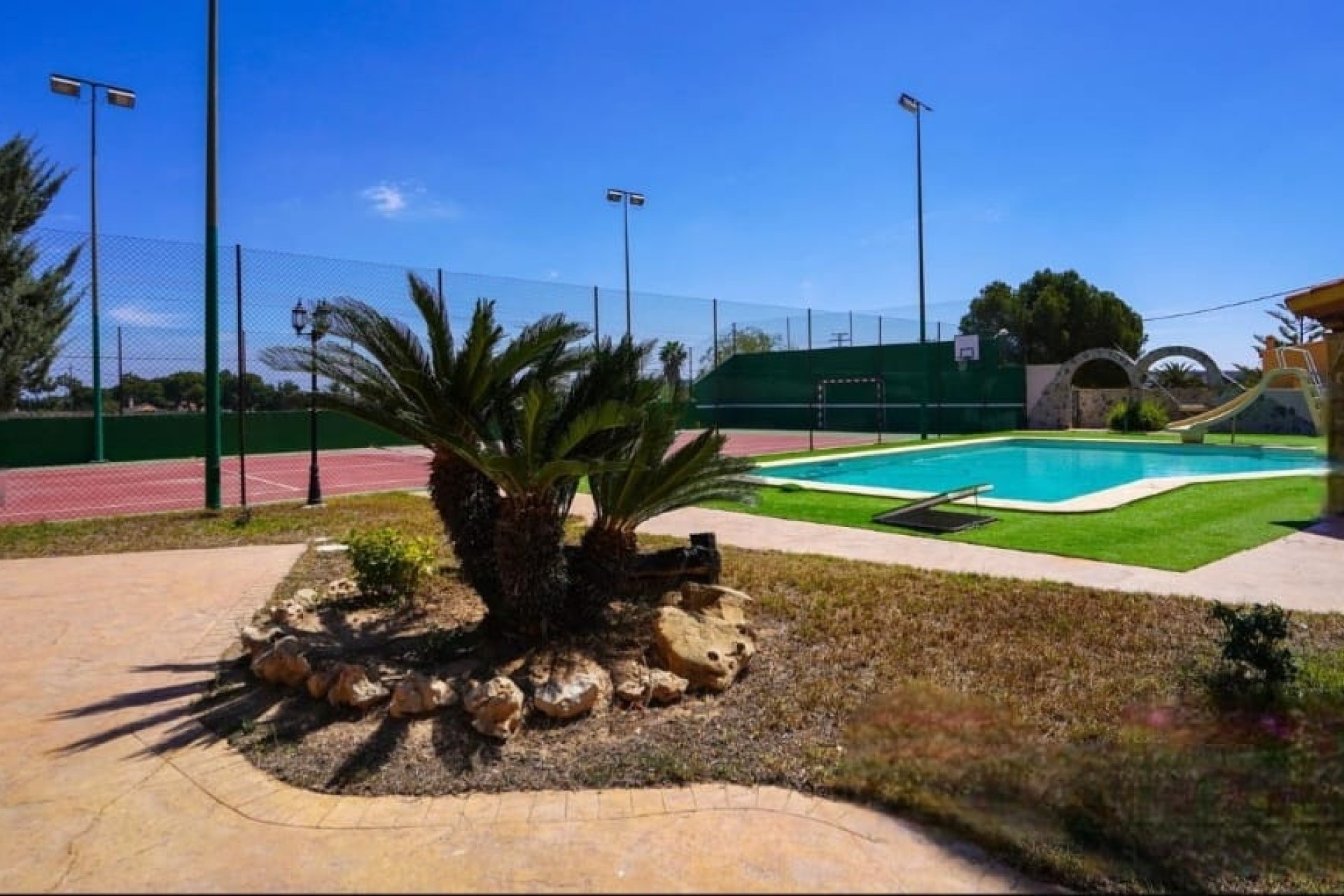 Resale - Finca Landgut -
Elche