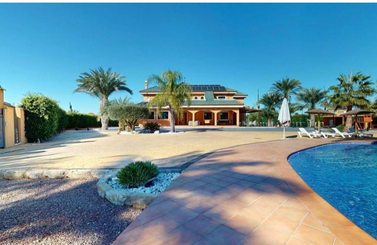 Resale - Finca Landgut -
Elche