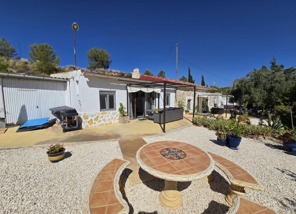 Resale - Finca Landgut -
La Zarza