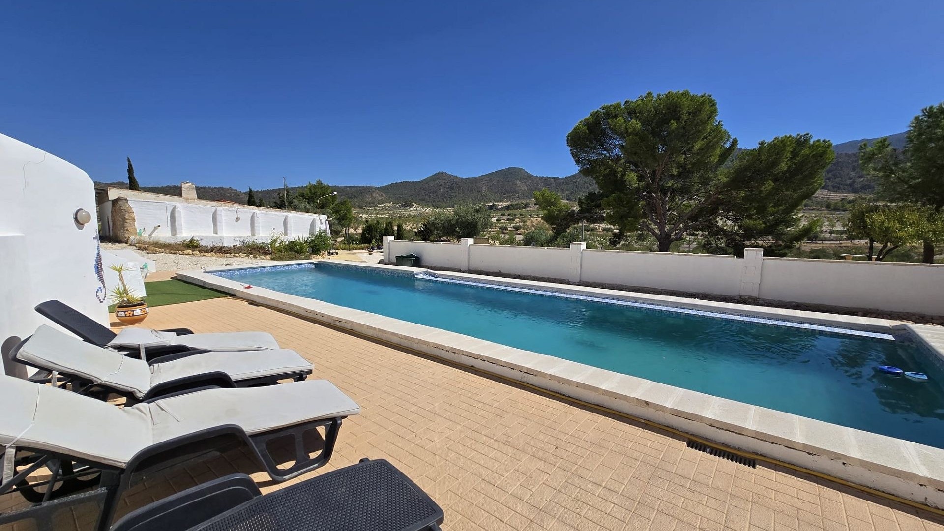 Resale - Finca Landgut -
La Zarza