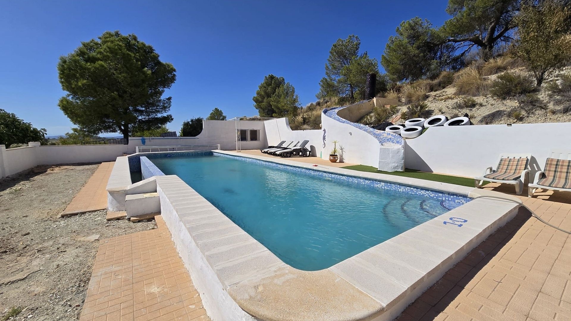 Resale - Finca Landgut -
La Zarza