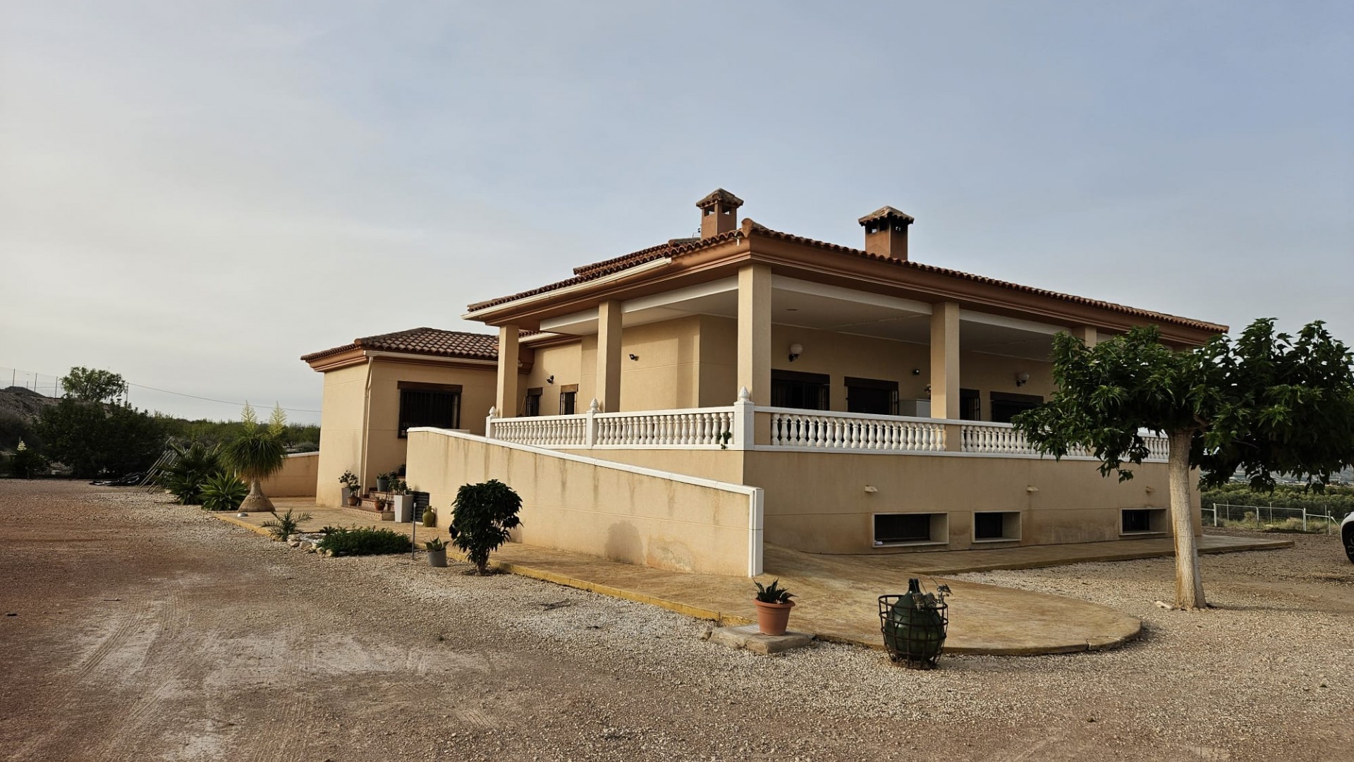 Resale - Finca Landgut -
Novelda