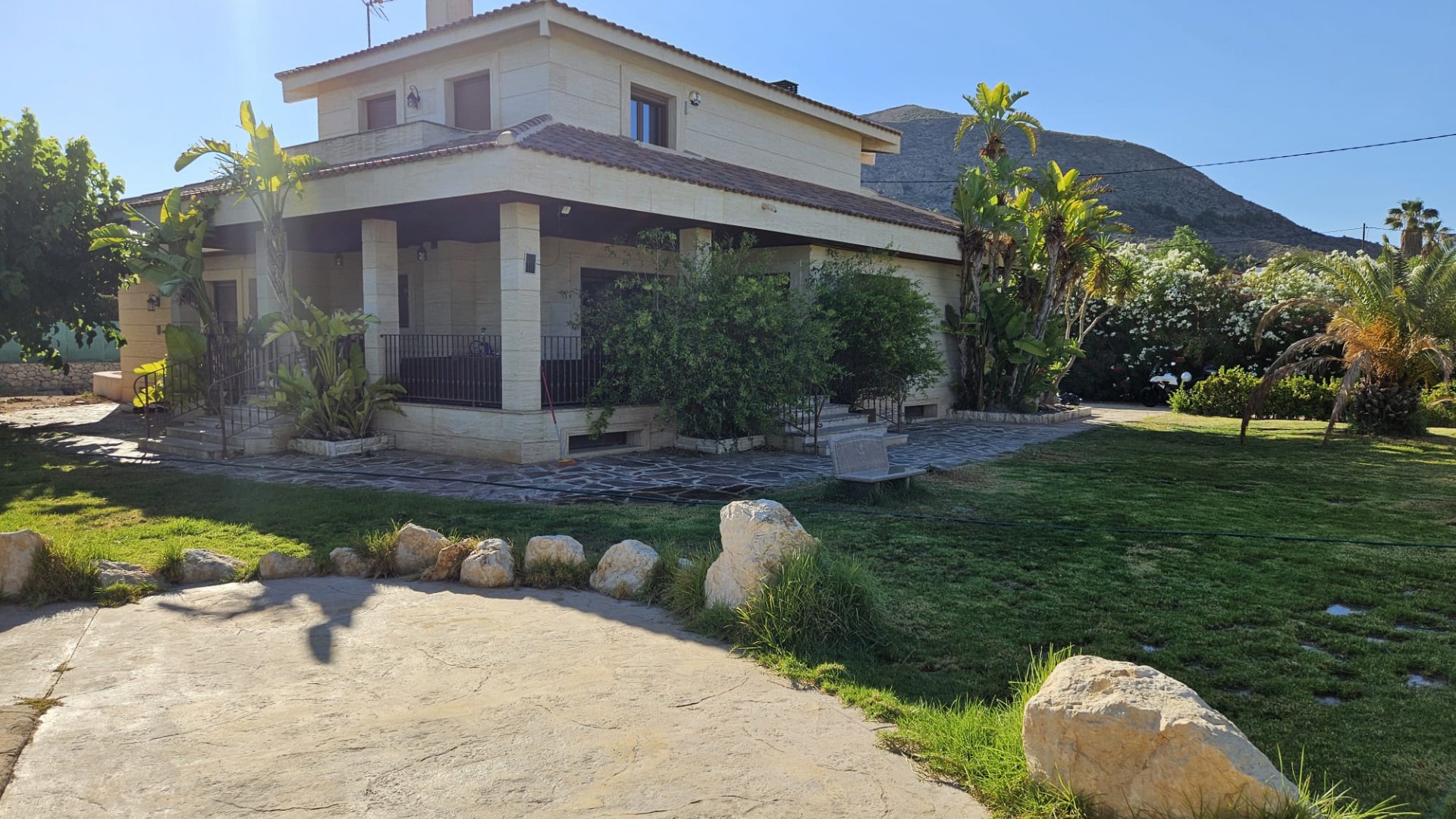 Resale - Finca Landgut -
Novelda