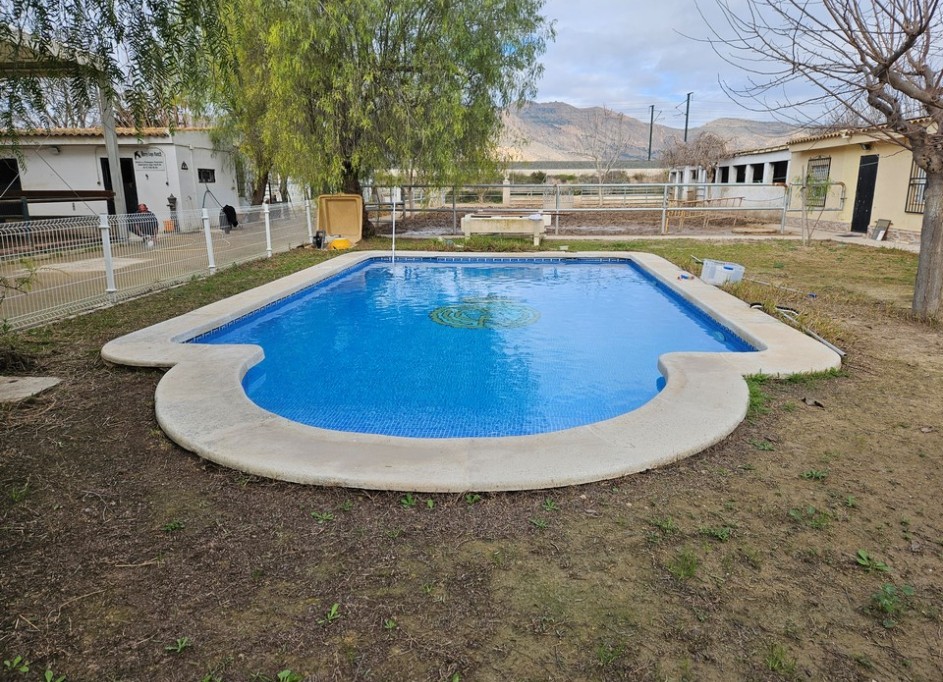 Resale - Finca Landgut -
Orihuela