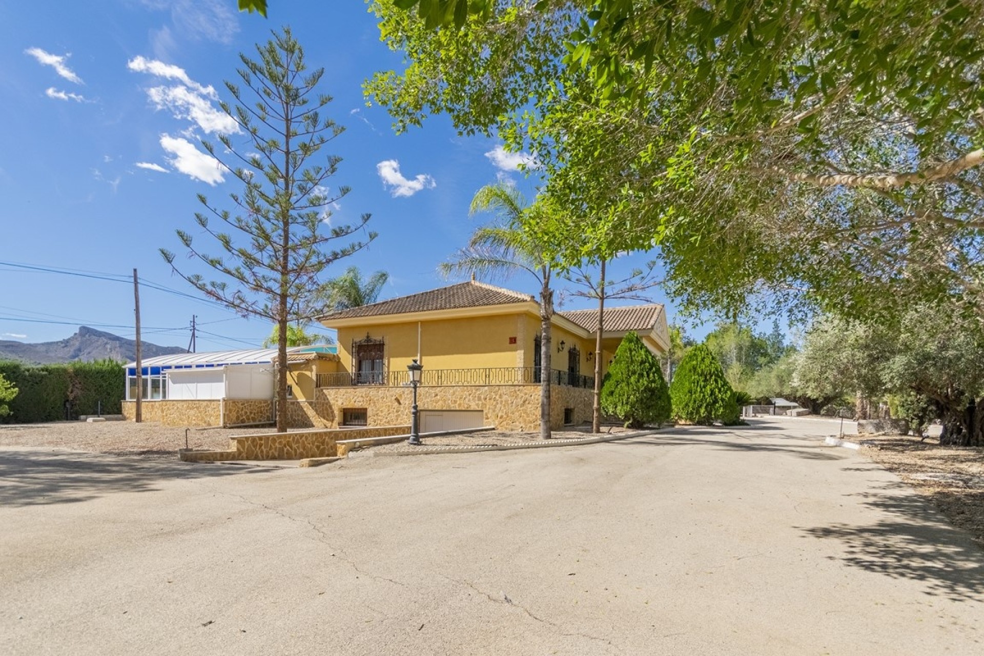 Resale - Finca Landgut -
Orihuela