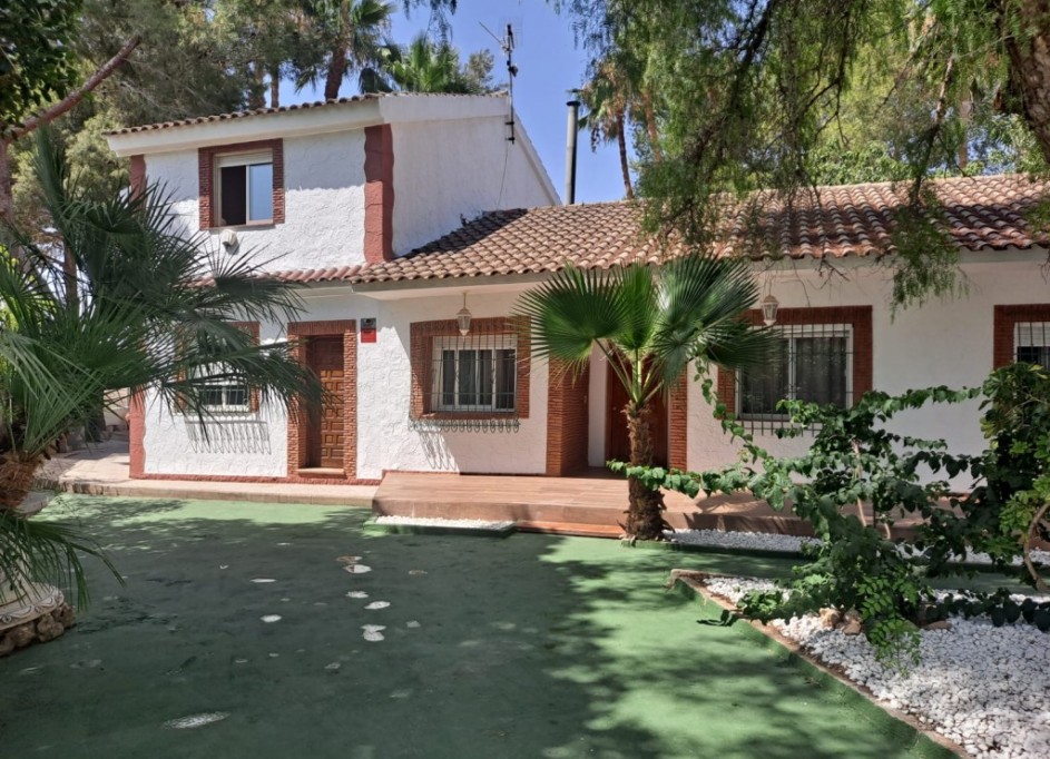 Resale - Finca Landgut -
Orihuela