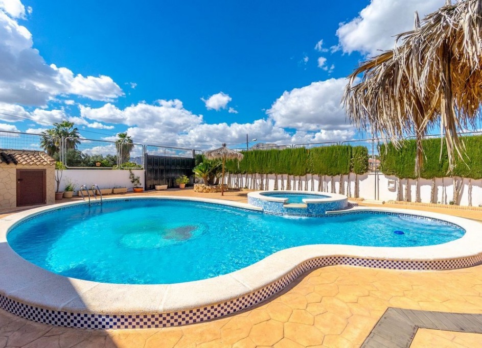 Resale - Finca Landgut -
Rafal