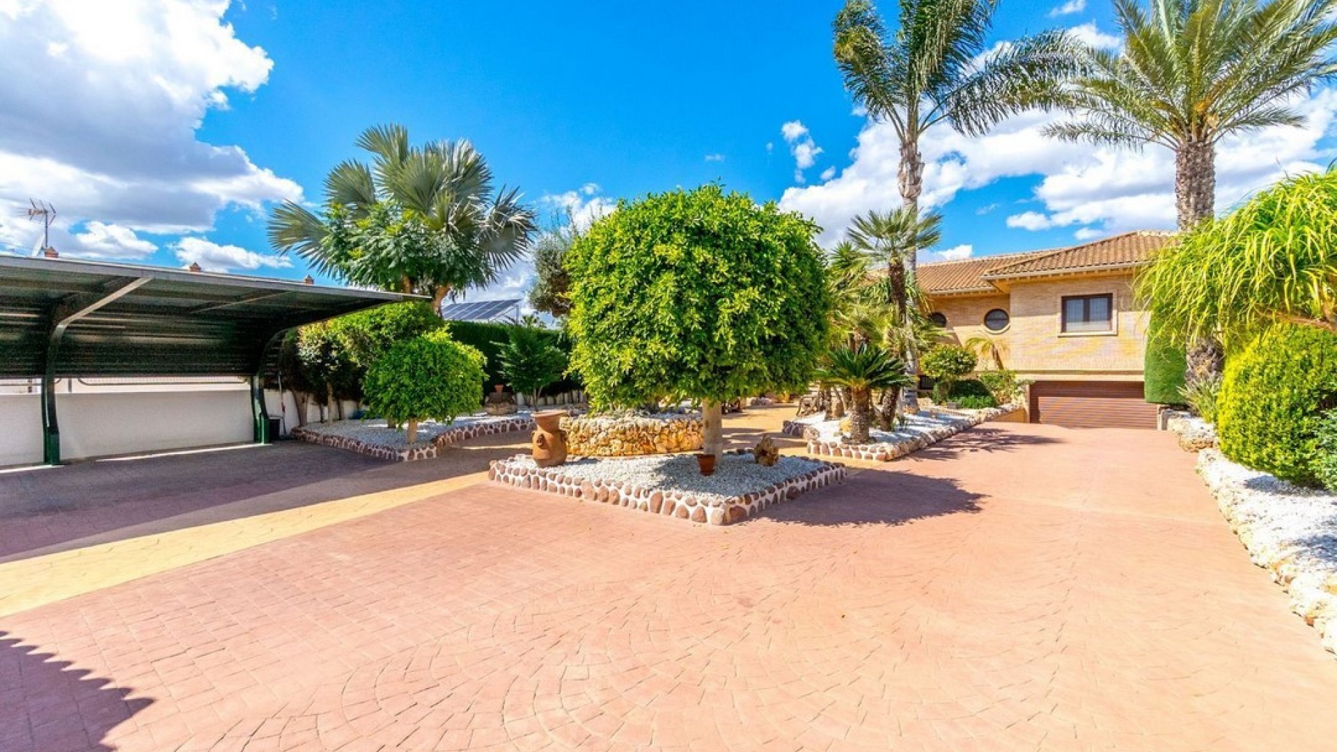 Resale - Finca Landgut -
Rafal