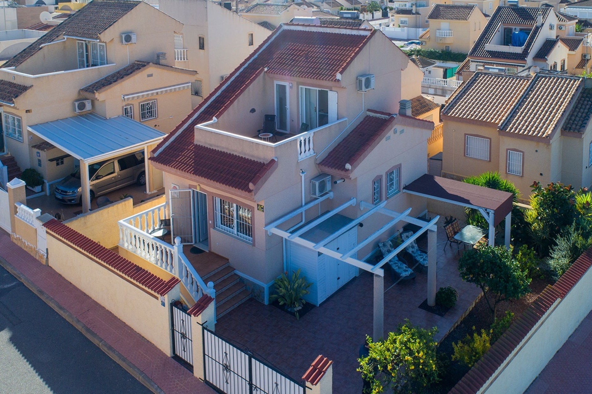 Resale - Finca Landgut -
Rojales - Pueblo