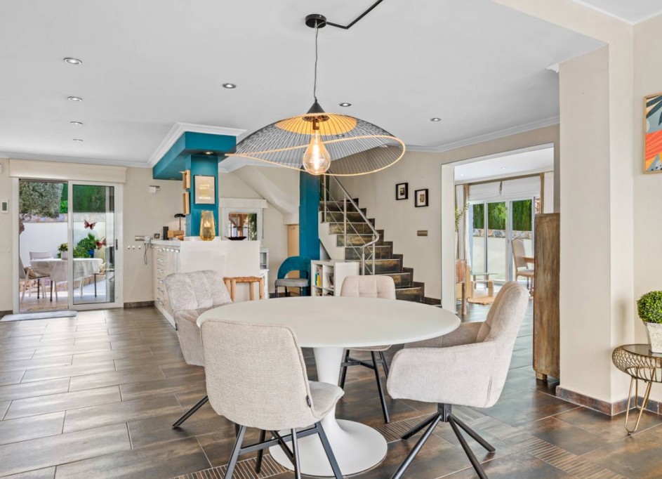 Resale - Freistehende Villa -
Algorfa - Castillo de montemar