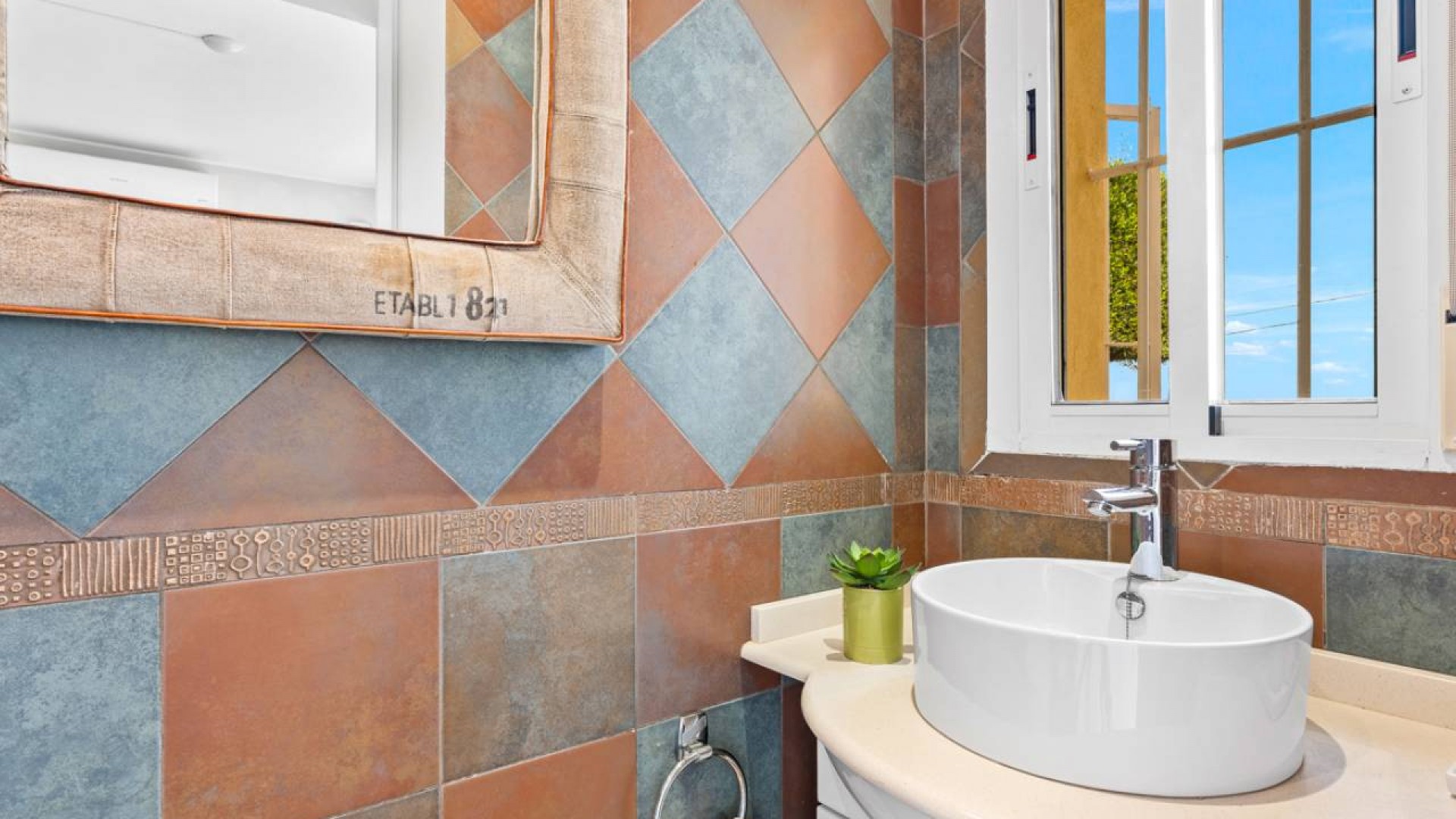 Resale - Freistehende Villa -
Algorfa - Castillo de montemar