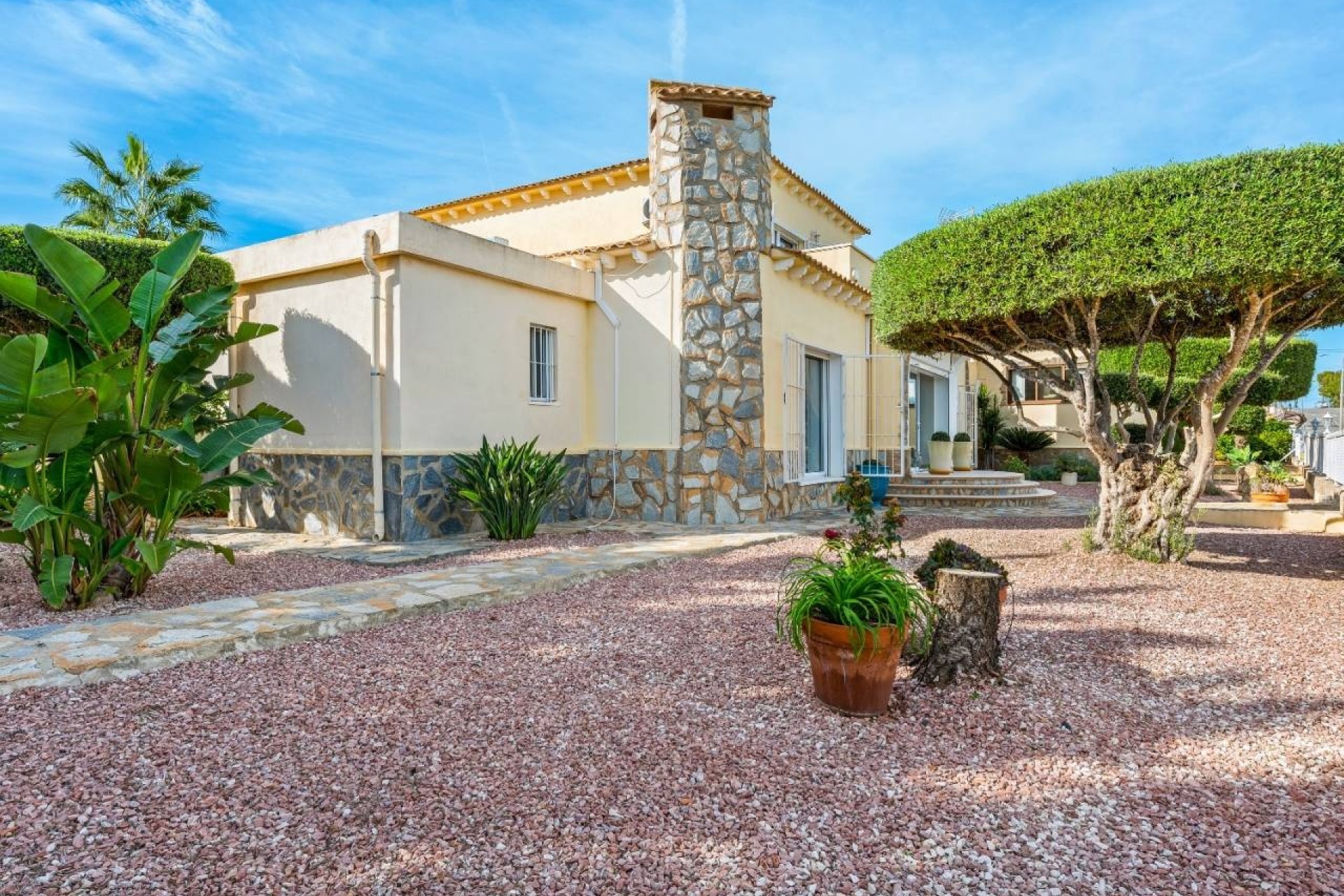 Resale - Freistehende Villa -
Algorfa - Castillo de montemar