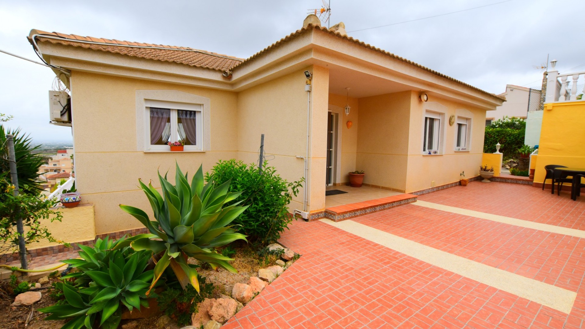 Resale - Freistehende Villa -
Algorfa - Montemar