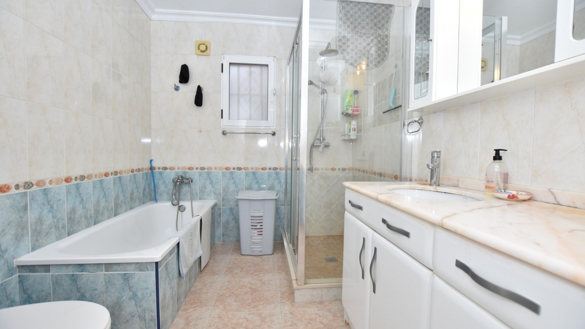 Resale - Freistehende Villa -
Algorfa - Montemar