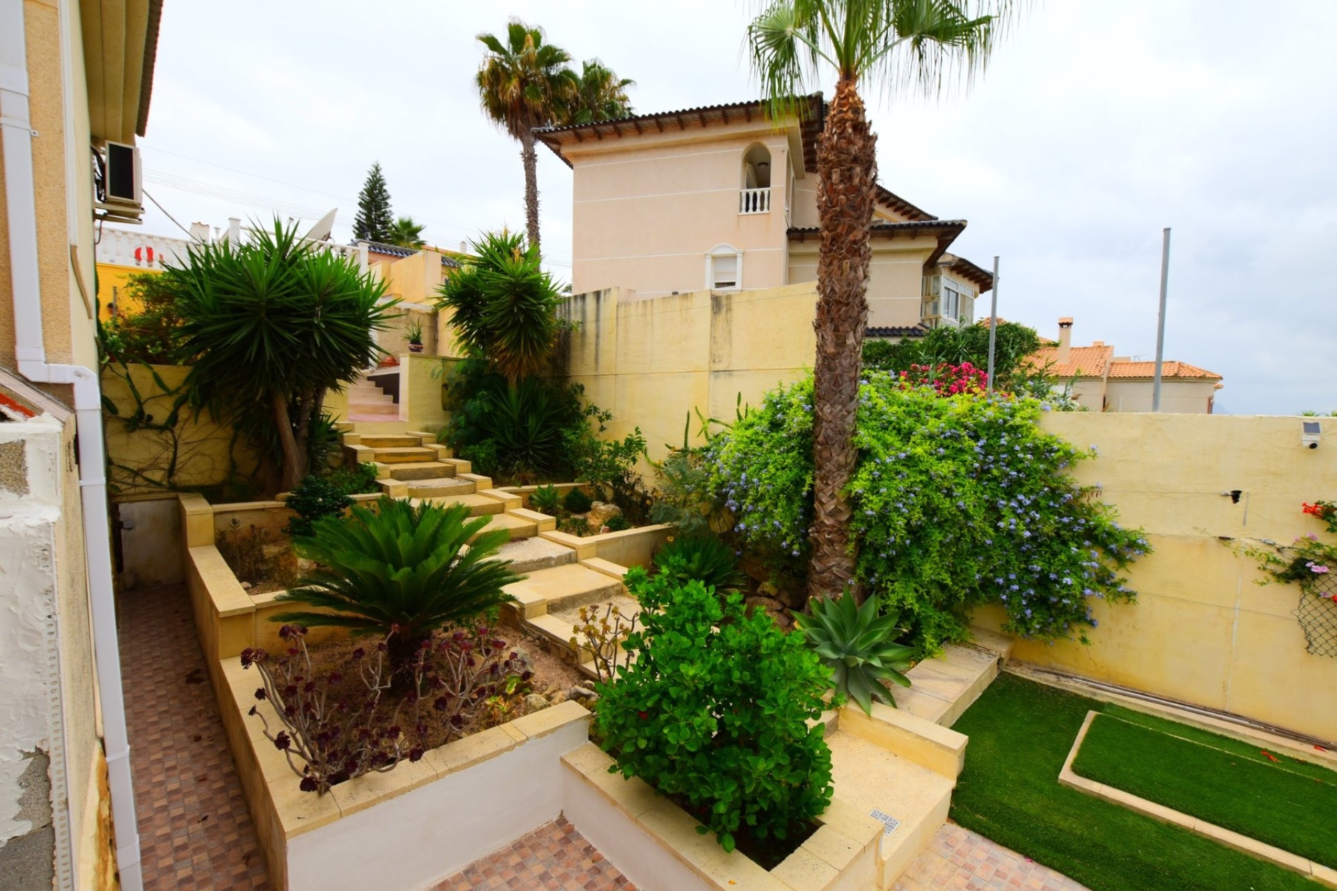Resale - Freistehende Villa -
Algorfa - Montemar
