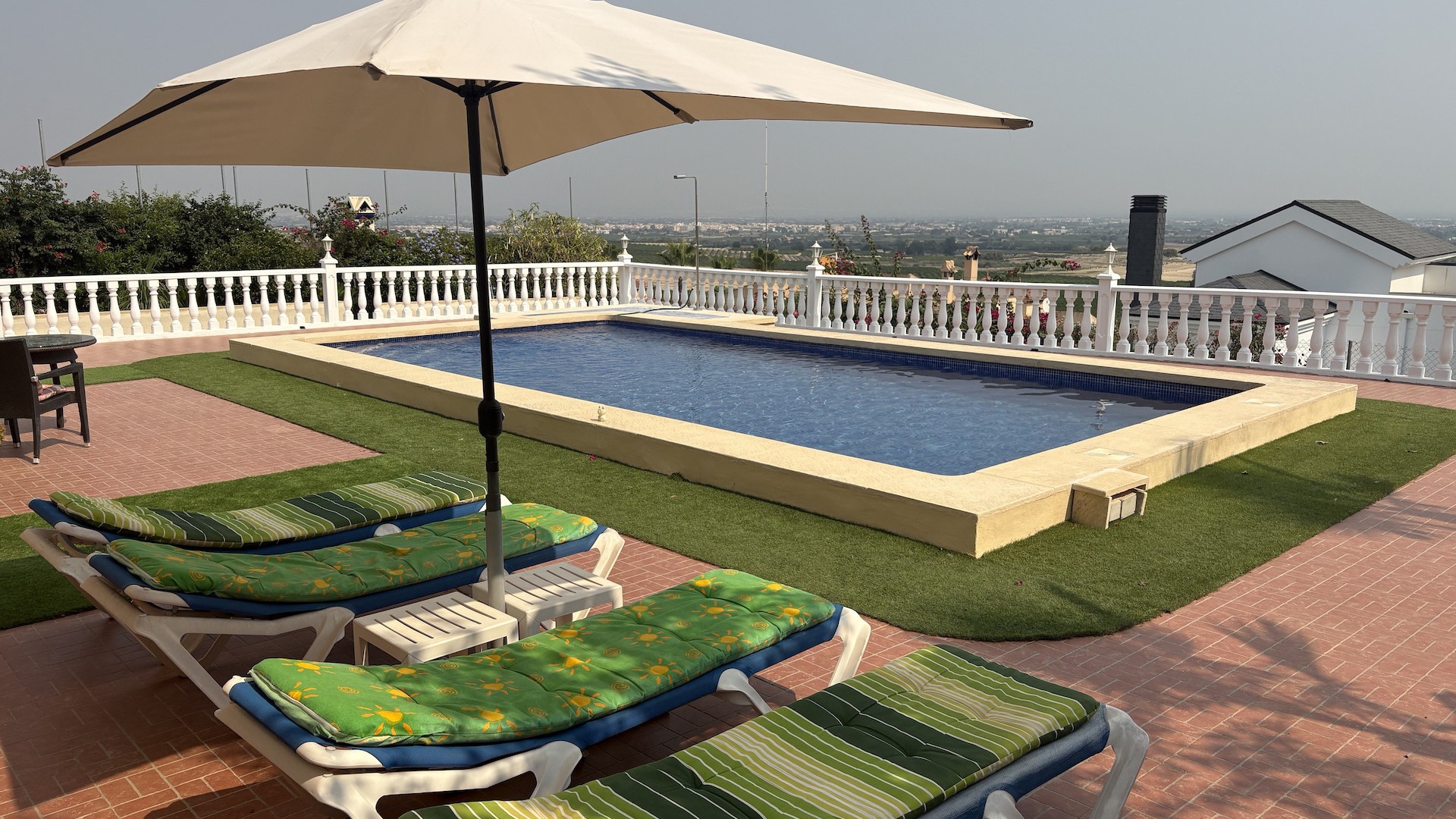 Resale - Freistehende Villa -
Algorfa