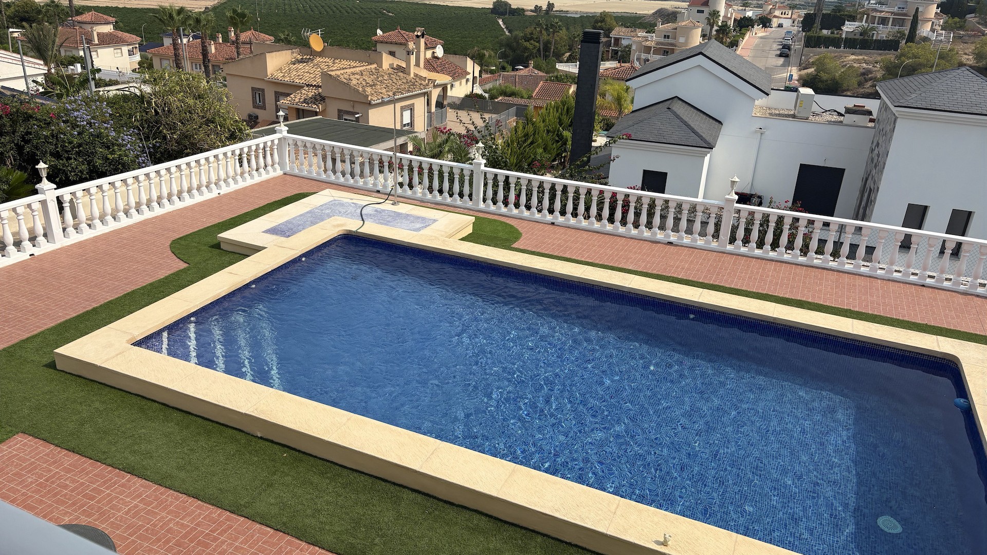 Resale - Freistehende Villa -
Algorfa