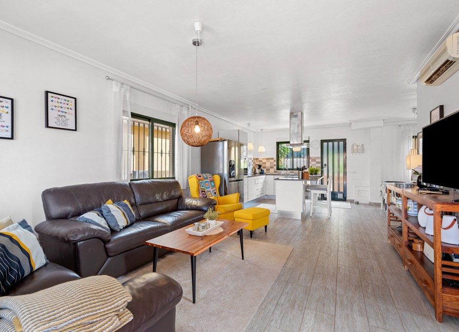 Resale - Freistehende Villa -
Algorfa