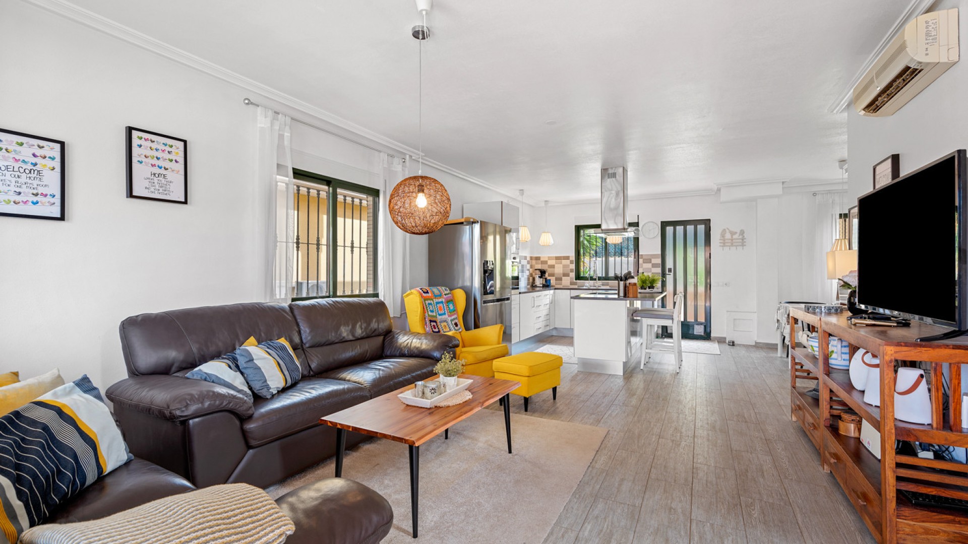 Resale - Freistehende Villa -
Algorfa