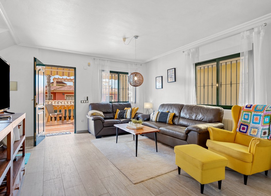 Resale - Freistehende Villa -
Algorfa