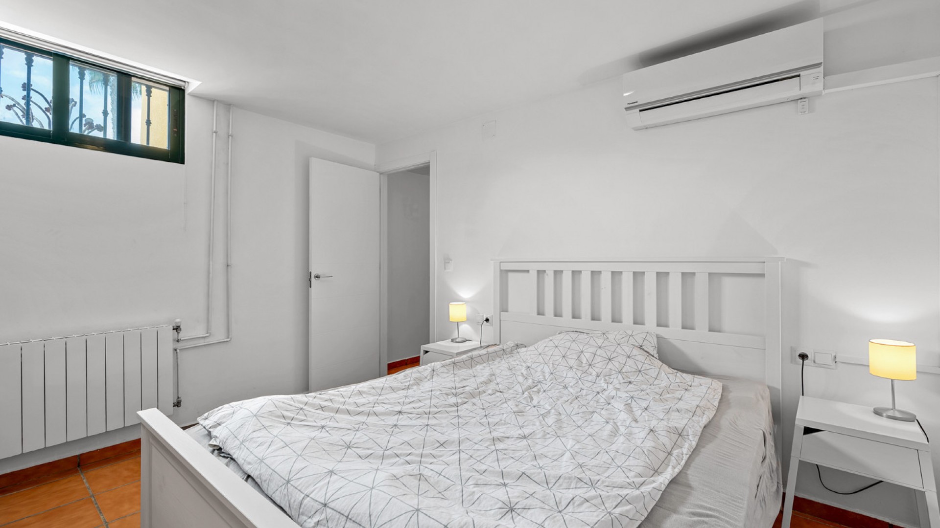 Resale - Freistehende Villa -
Algorfa