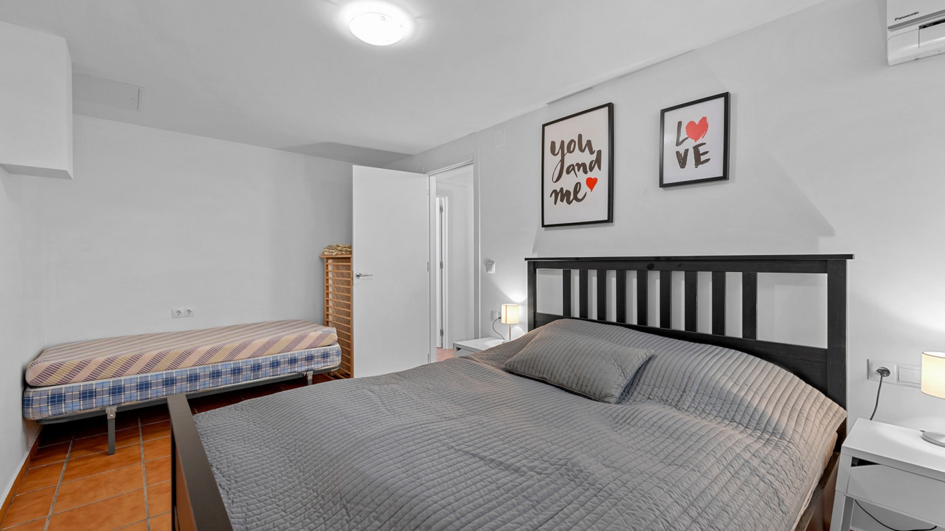 Resale - Freistehende Villa -
Algorfa