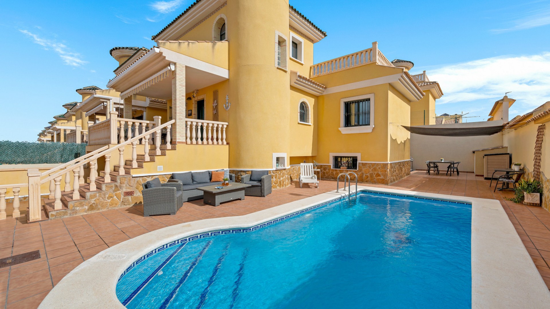 Resale - Freistehende Villa -
Algorfa