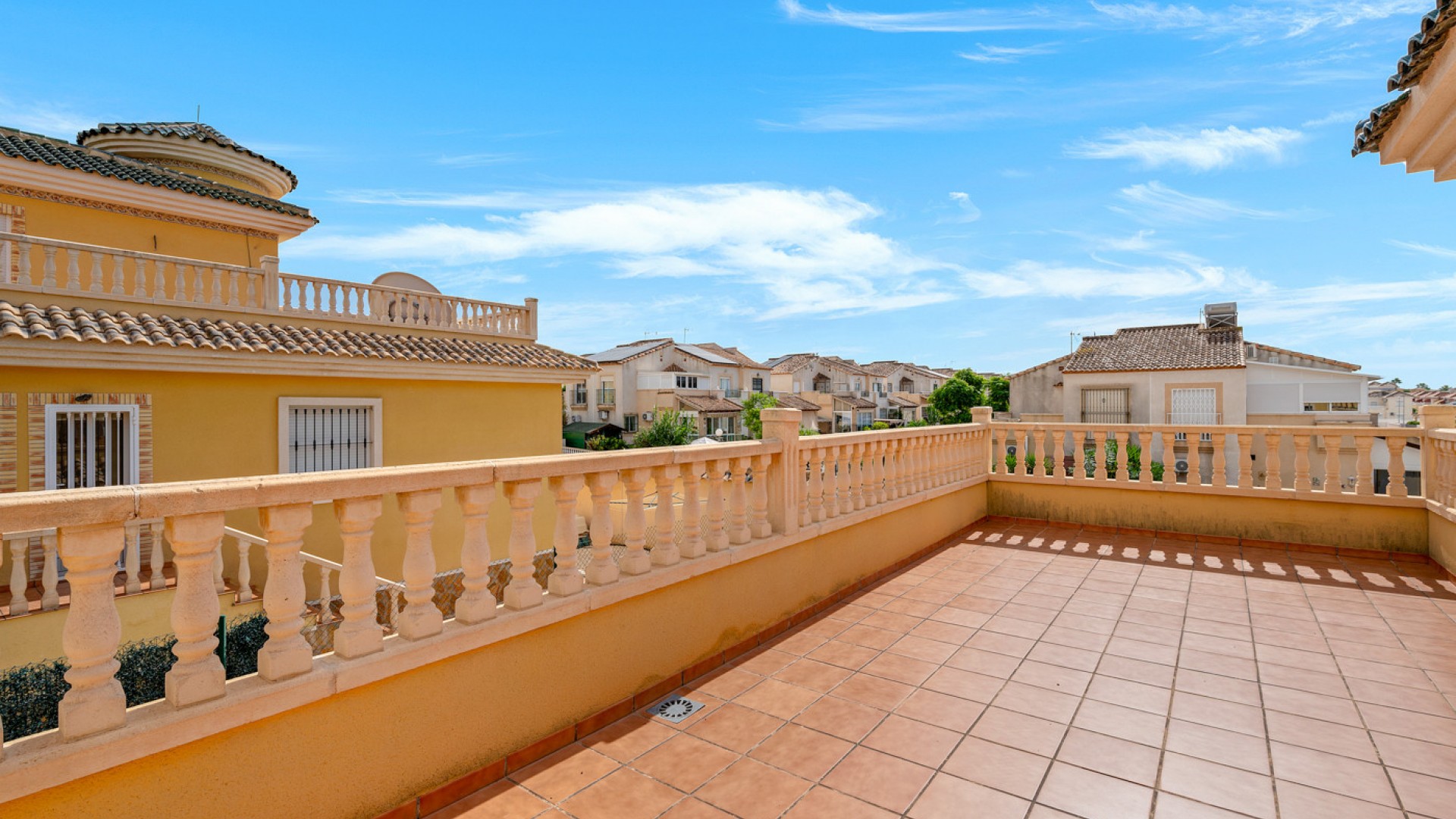 Resale - Freistehende Villa -
Algorfa