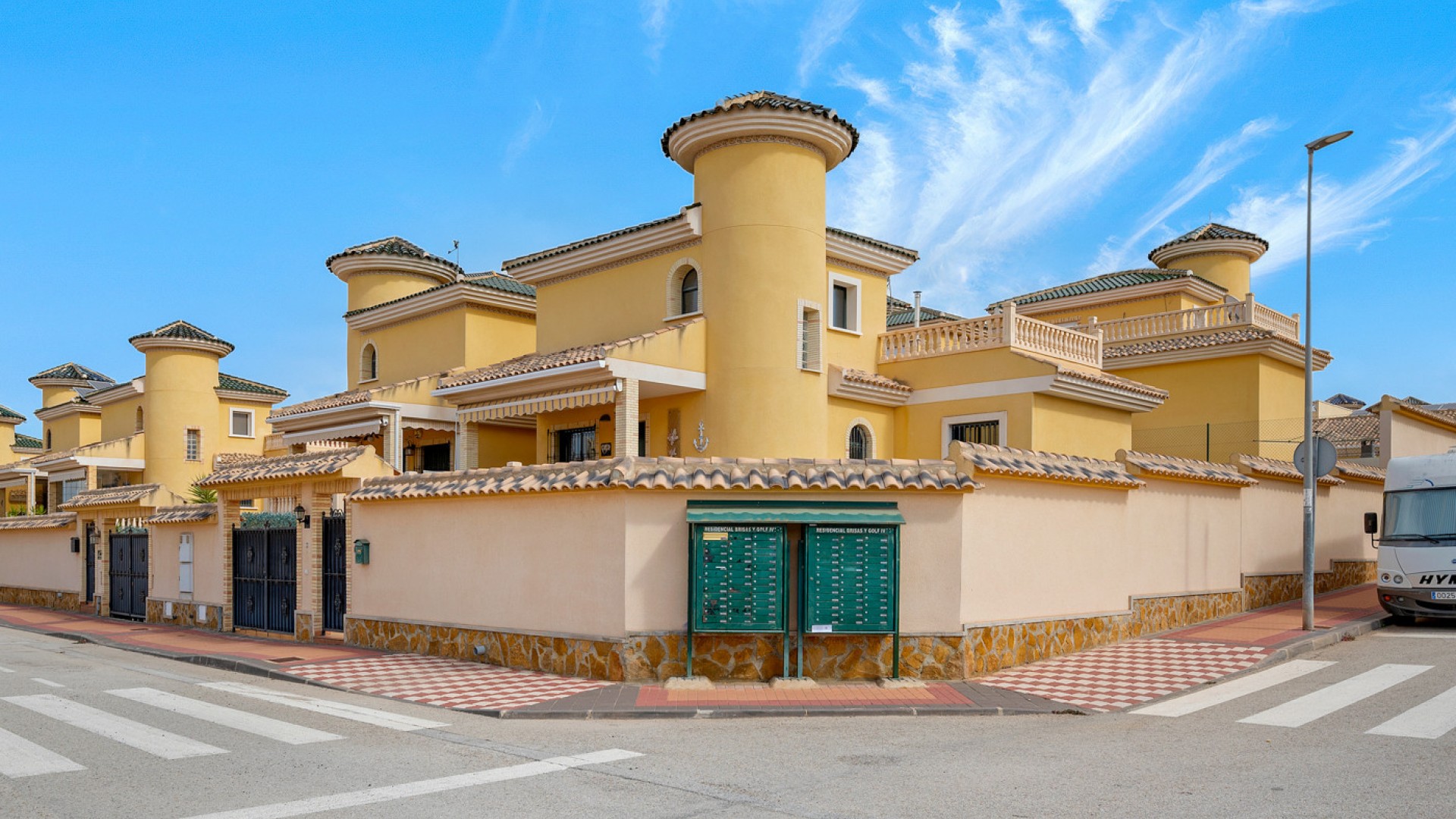 Resale - Freistehende Villa -
Algorfa