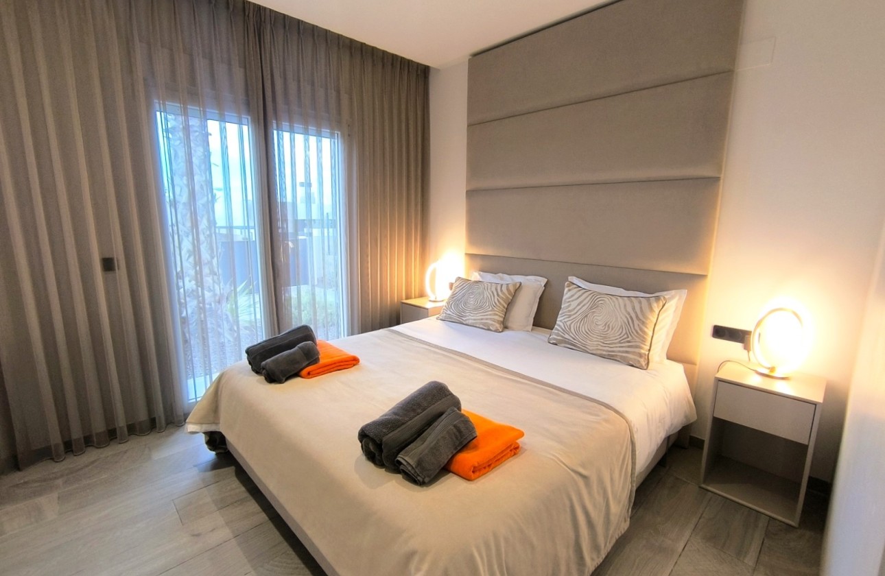 Resale - Freistehende Villa -
Algorfa