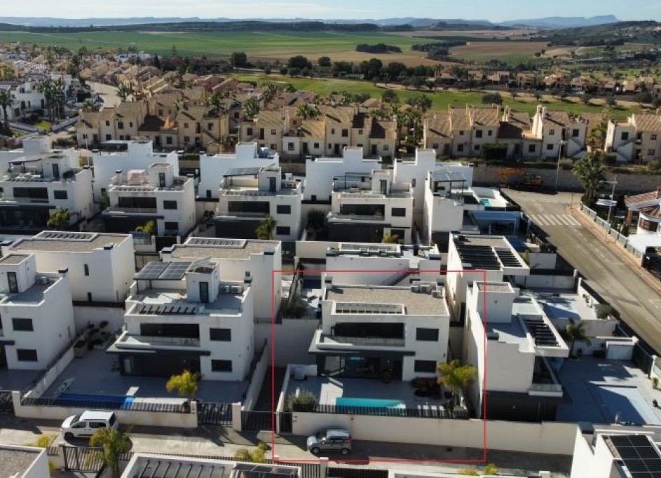 Resale - Freistehende Villa -
Algorfa