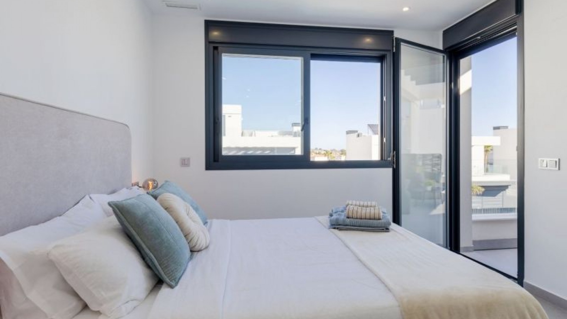 Resale - Freistehende Villa -
Algorfa