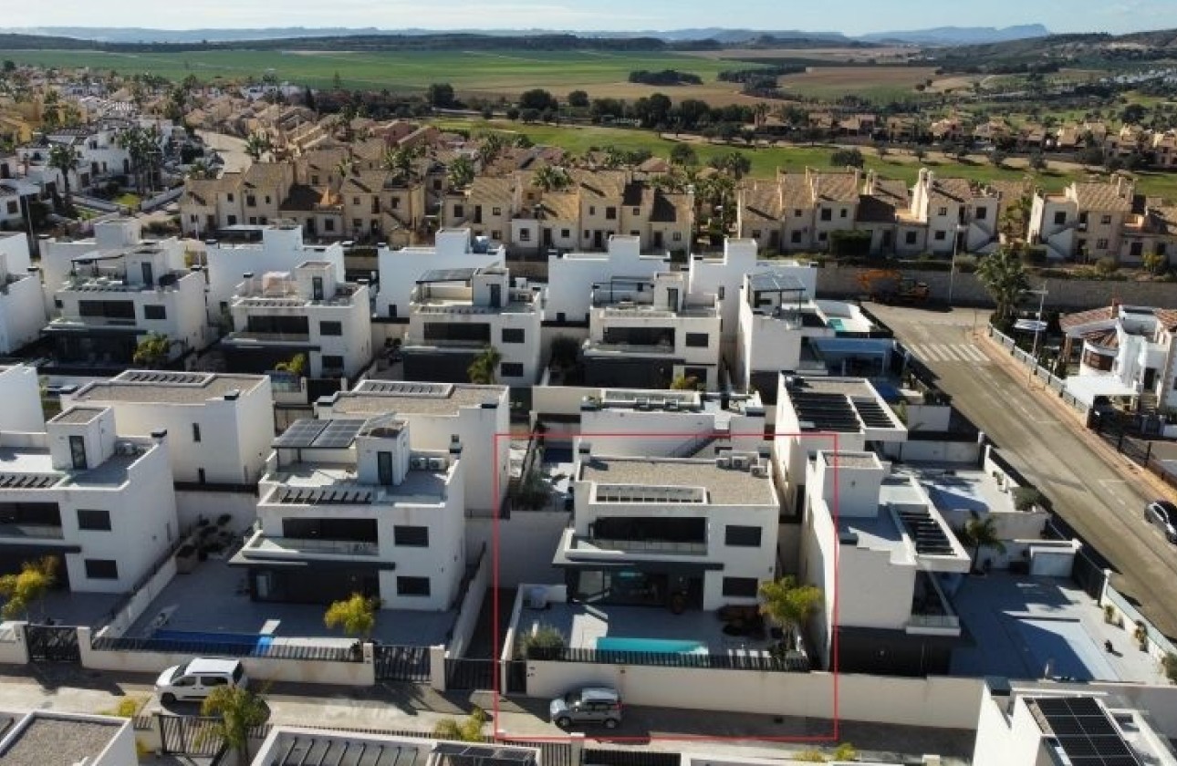 Resale - Freistehende Villa -
Algorfa