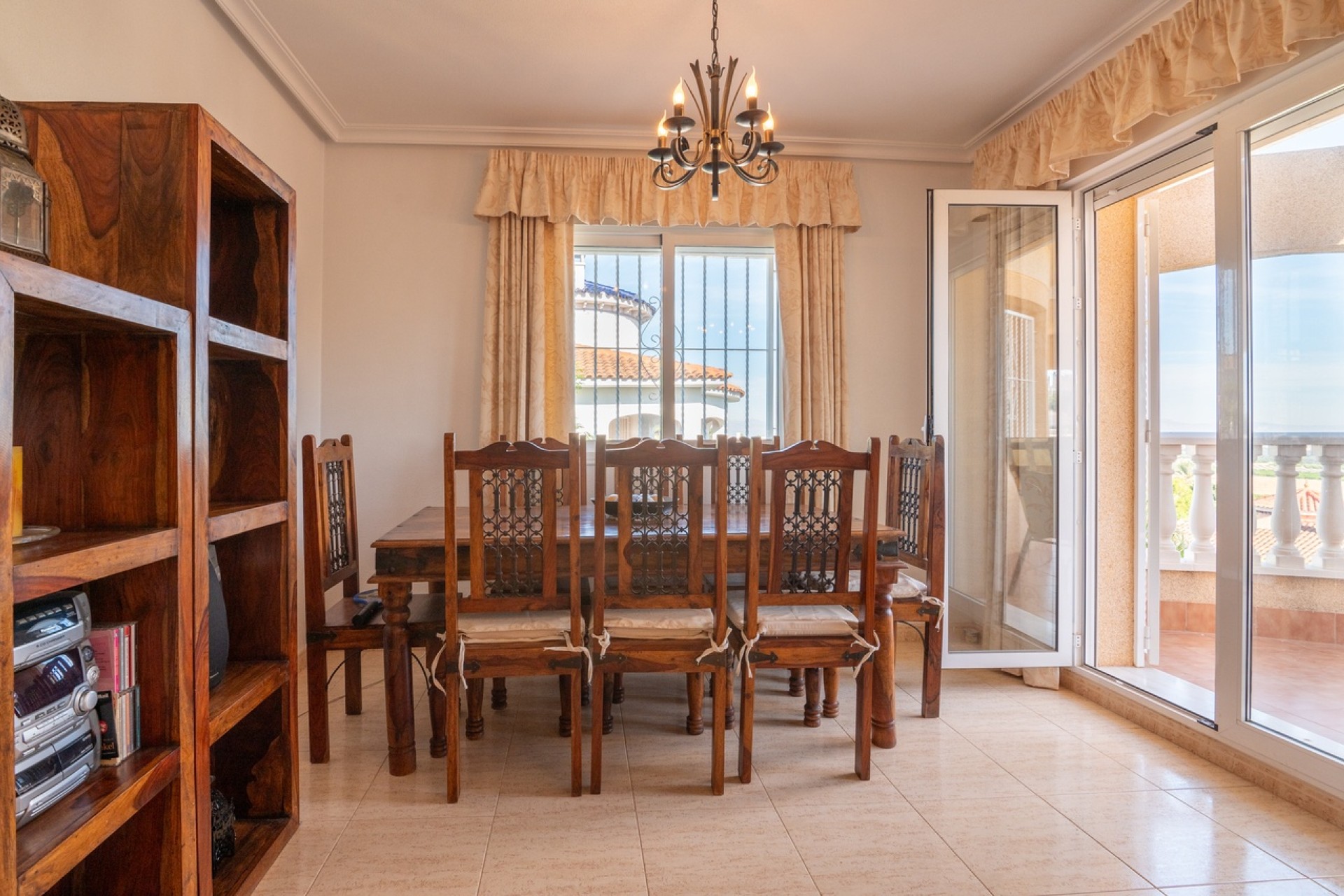 Resale - Freistehende Villa -
Algorfa