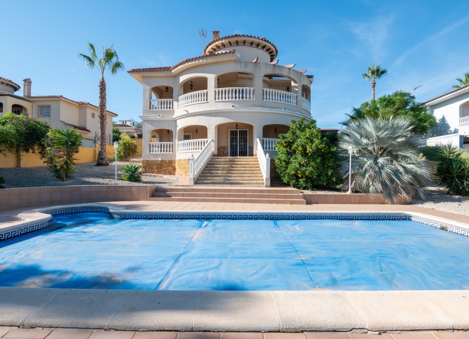 Resale - Freistehende Villa -
Algorfa