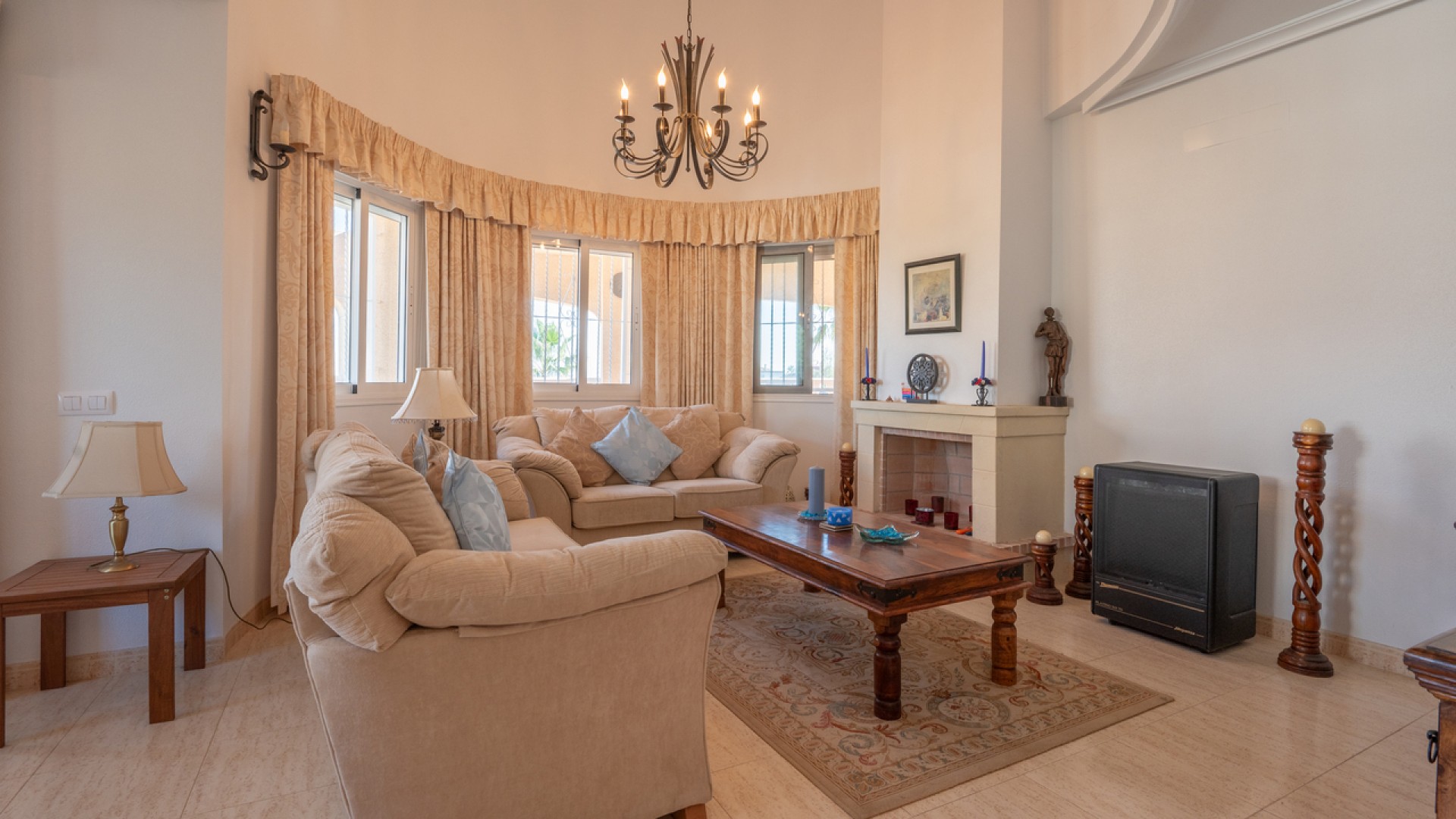 Resale - Freistehende Villa -
Algorfa